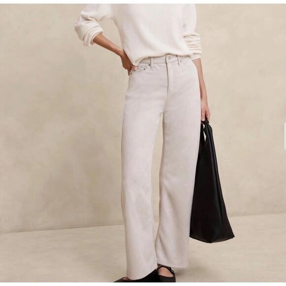 BANANA REPUBLIC Ultra High Rise Wide Leg Pants Jeans Vegan Suede 33/16 Taupe New